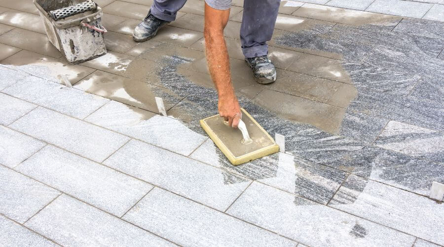 Expert Emergency Roof Repairs services in Edwardsville, IL
